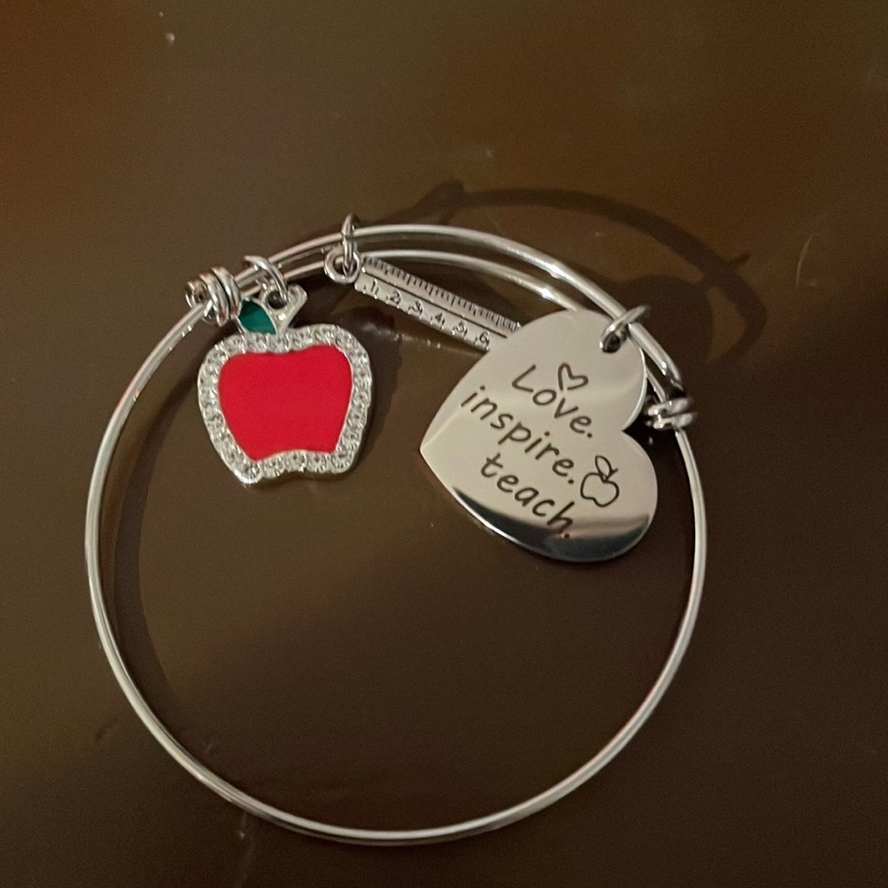 Metal bracelet